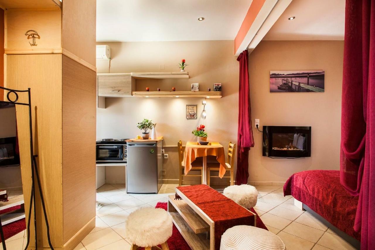 Aparthotel Estate Kares à Tílisos Extérieur photo